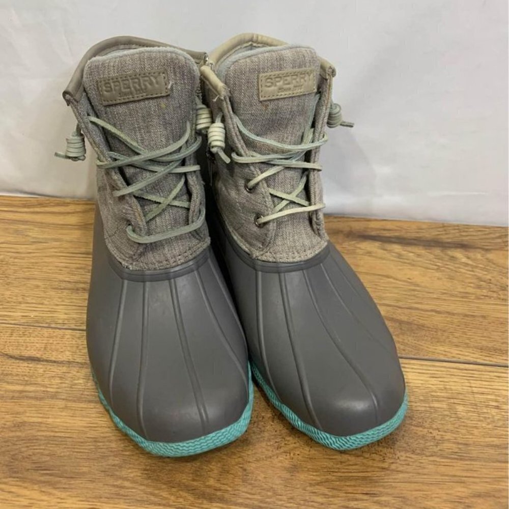 𝅺☑️sperry woman’s winter duck boot. Waterproof and warm. Side zipper. Gray …